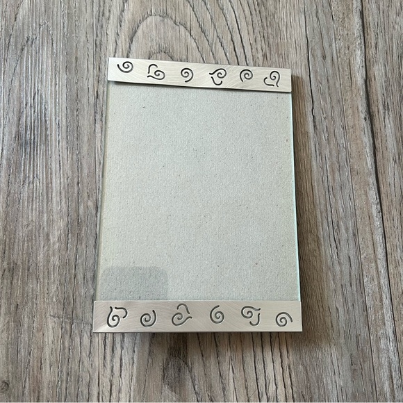 Stylish Silver Swirl Photo Frame - Picture 1 of 4